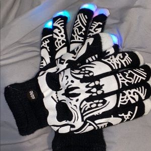 Glowing hand gloves